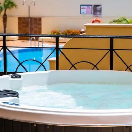 Tropical Ocean View Jacuzzi