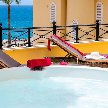 Tropical Ocean View Jacuzzi *