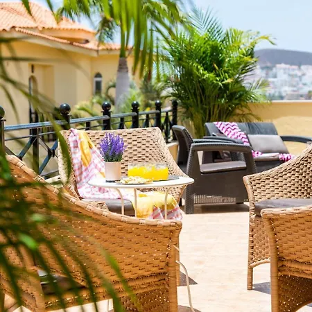 Tropical Ocean View Jacuzzi Los Cristianos (Tenerife)