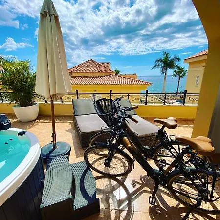 Tropical Ocean View Jacuzzi